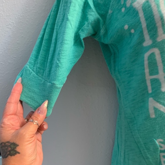American eagle 🦅 aqua quarter sleeve top guc size med - Picture 3 of 4